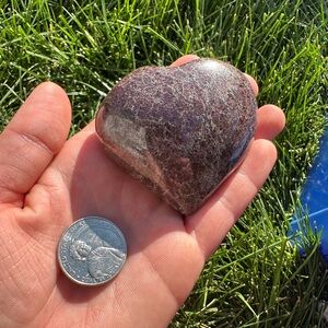 Heart-Shaped Garnet Stone Decor